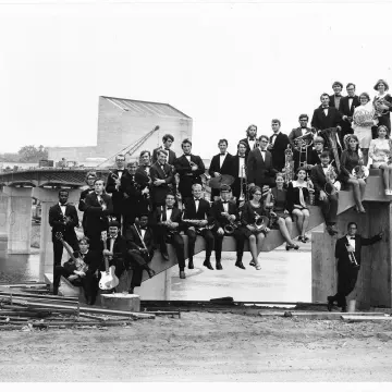 music group posing on unfinished footbridge 澳门葡京网赌送彩金 